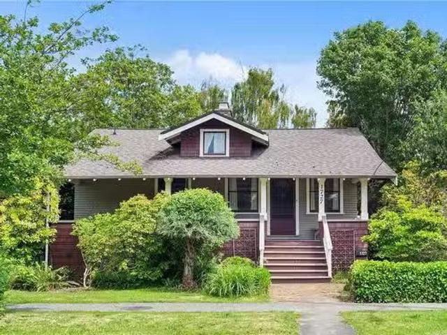 House for sale in Victoria, British Columbia