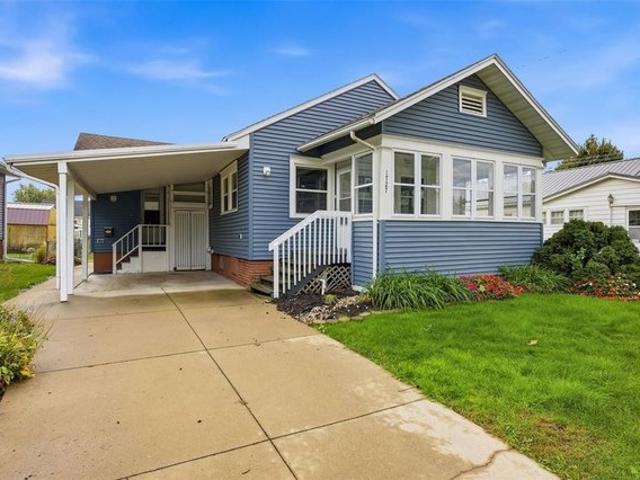 House for sale in Cedar Rapids, Linn County