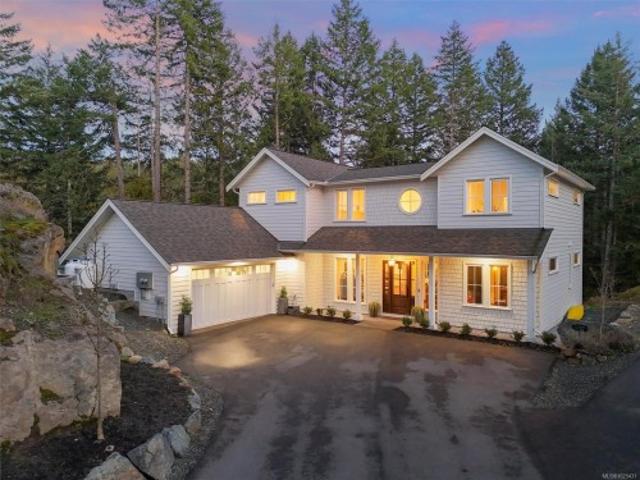 House for sale in Highlands, British Columbia