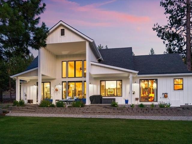 House for sale in Weed, California