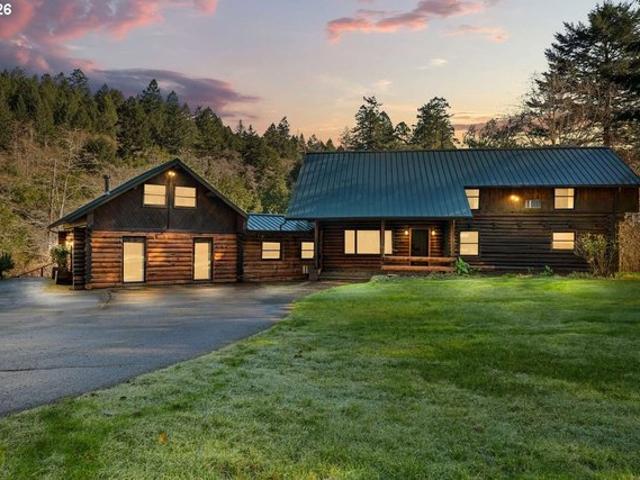 House for sale in Brookings, Curry County