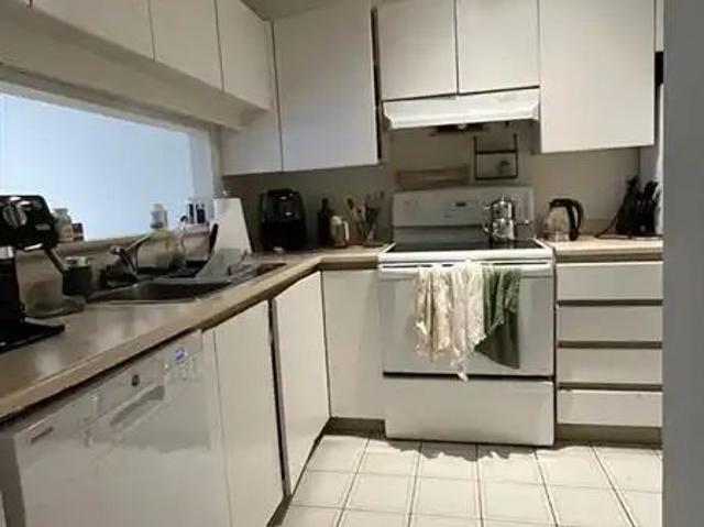 Apartment for rent in Lower Robson, Vancouver