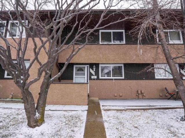 Townhouse for sale in Wedgewood, Alberta