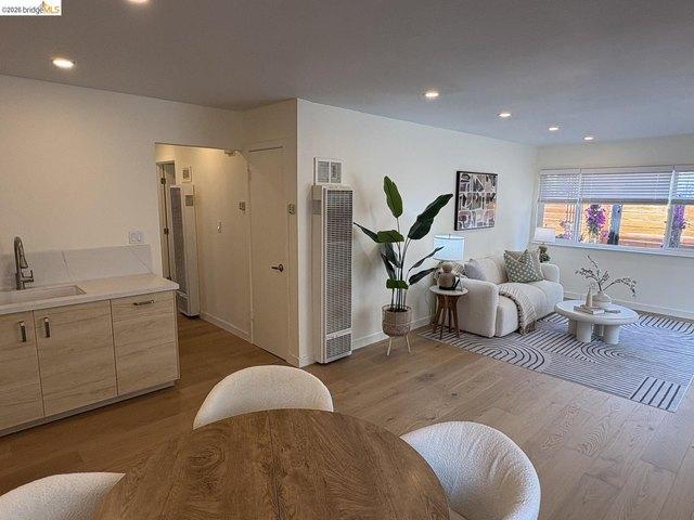 Condo for sale in Berkeley, California