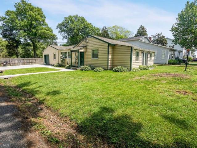 House for sale in Shady Side, Maryland