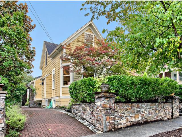 House for sale in Oregonia