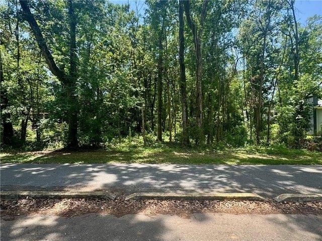 Land for sale in Mandeville, Louisiana