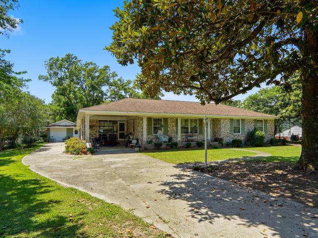 House for sale in Moncks Corner, South Carolina