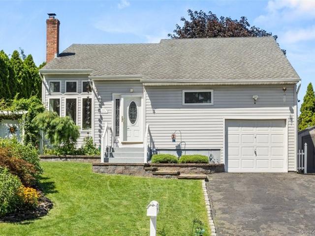 House for sale in Centereach, New York