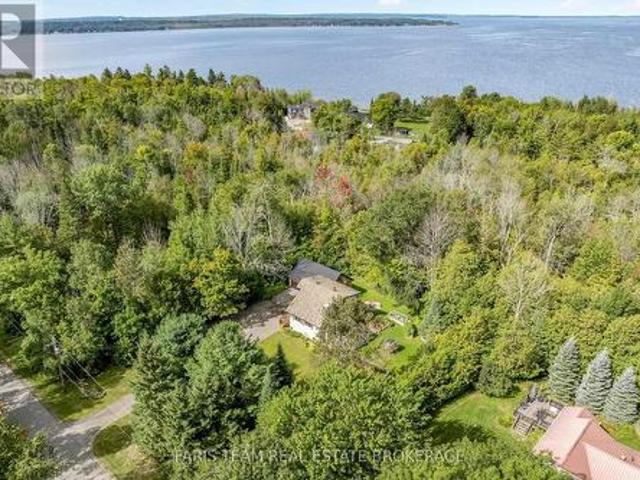House for sale in Waubaushene, Tay