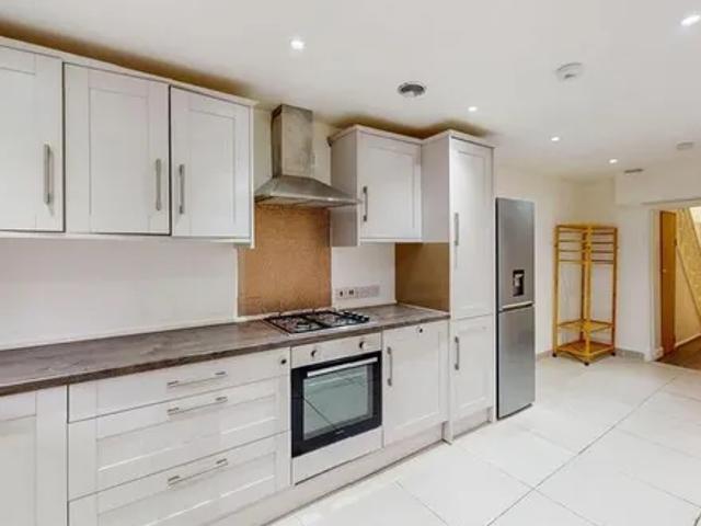 House for rent in Mile End, Greater London