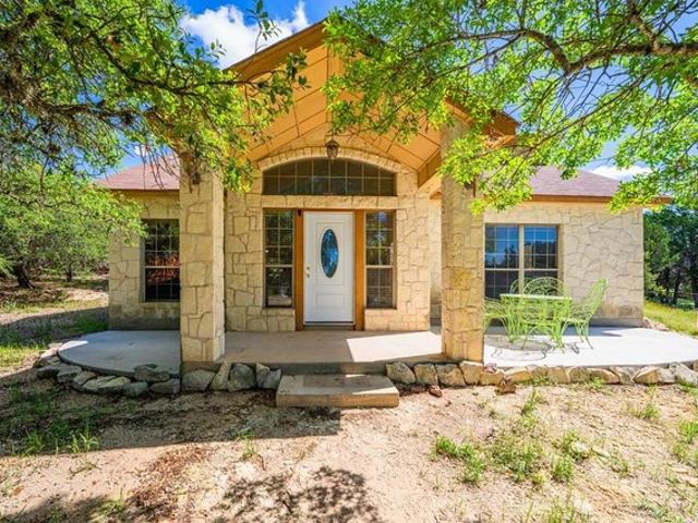 House for sale in Pipe Creek, Texas