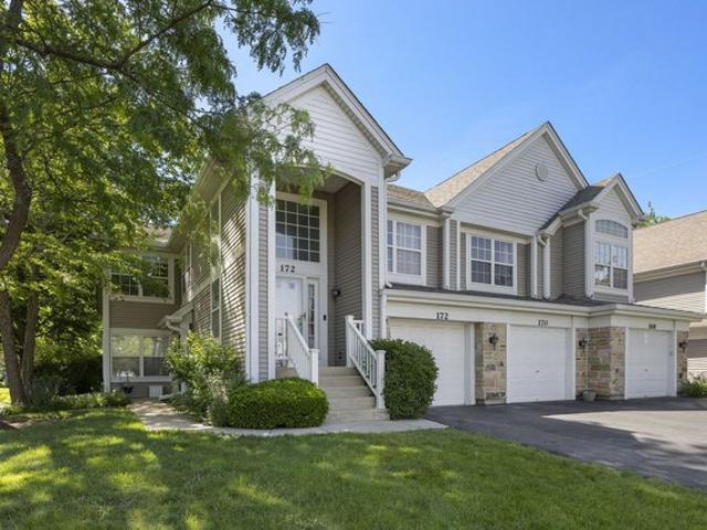Condo for sale in Carol Stream, Illinois