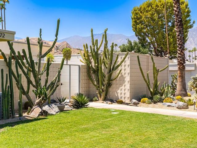 Condo for sale in Palm Springs, California