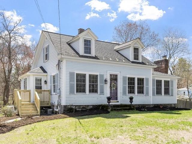 House for sale in Chelmsford, Massachusetts