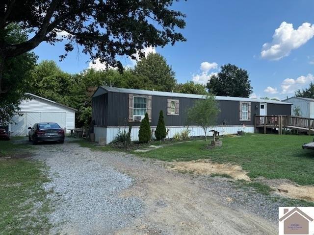 House for sale in Mayfield, Kentucky