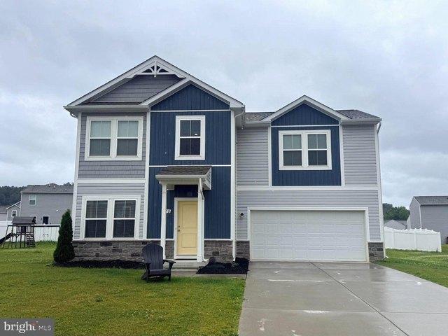 House for sale in Hedgesville, West Virginia