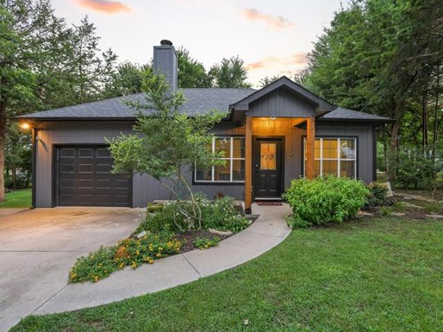 House for sale in Pottsboro, Texas