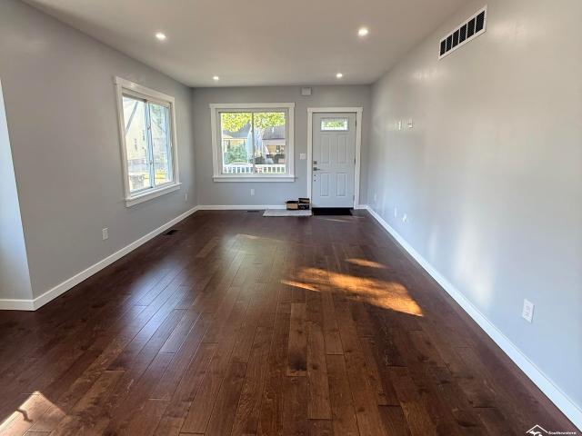 House for sale in River Bank Manor Subdivision, Wyandotte