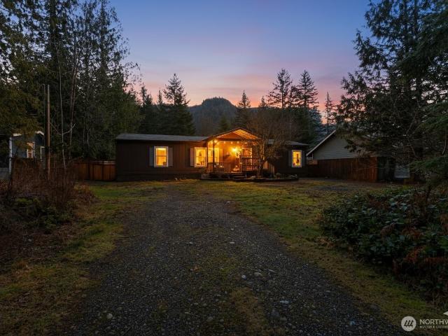 House for sale in Deming, Washington