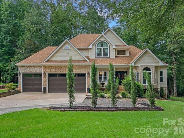 House for sale in Mayhew, Mooresville