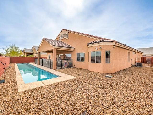 House for sale in Glenbrook