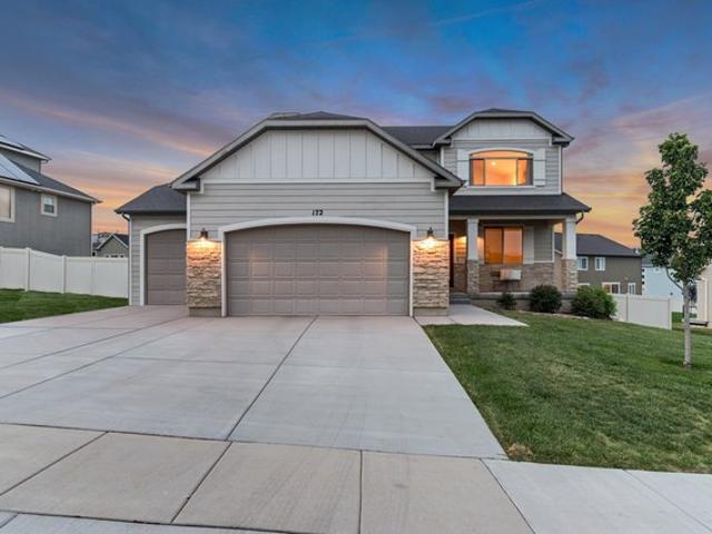 House for sale in Saratoga Springs, Utah