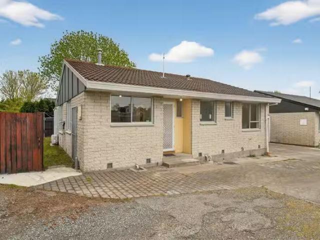 House for sale in Chaslands, Canterbury