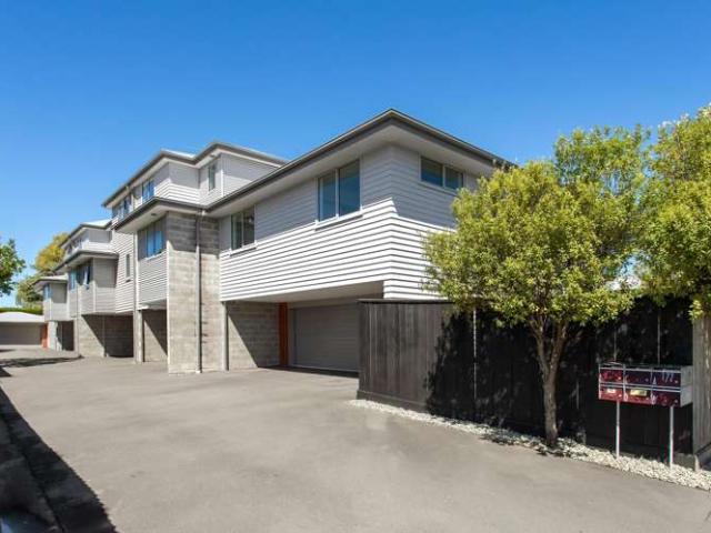Townhouse for sale in Saint Albans, Canterbury