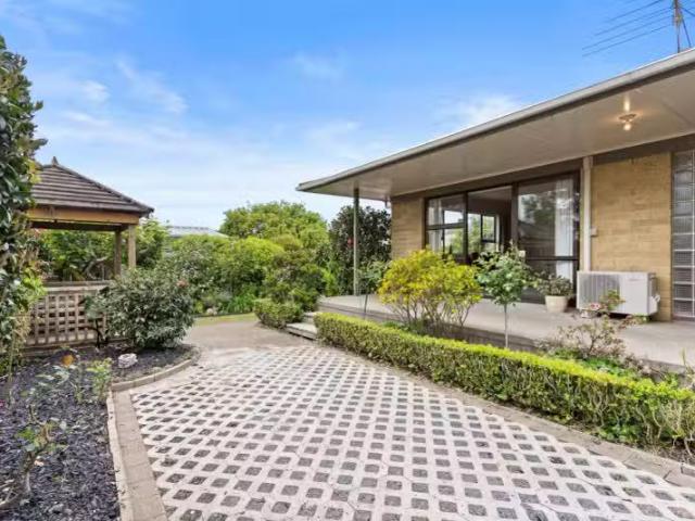 House for sale in Awhitu