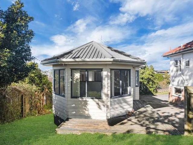House for sale in Mount Roskill
