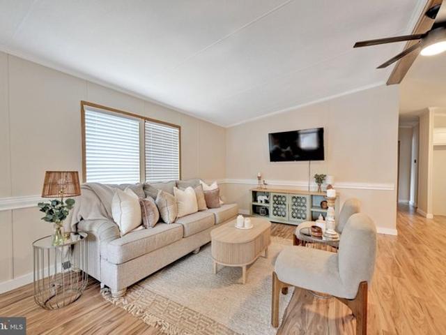 House for sale in Lothian, Maryland