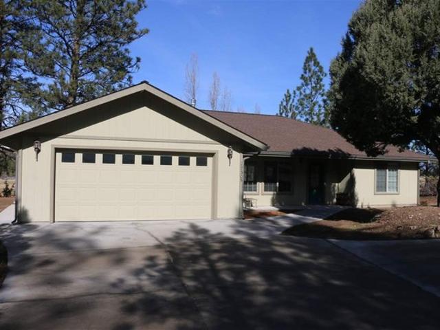 House for sale in Weed, California
