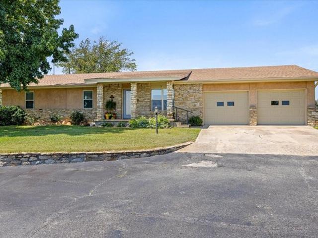 Farm for sale in Hamilton, Texas