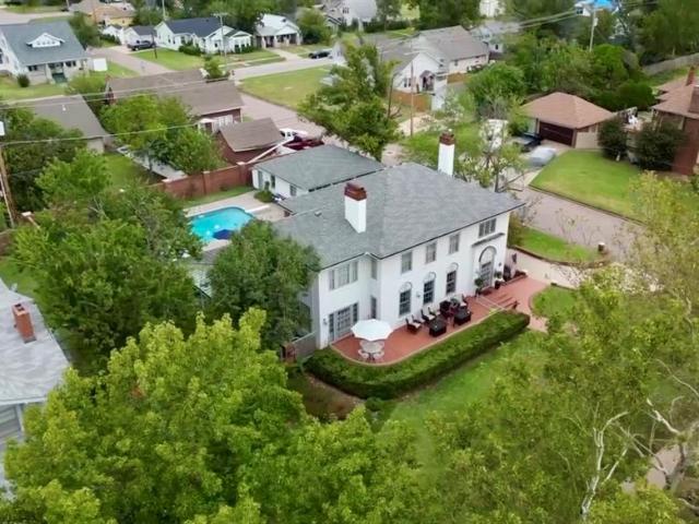House for sale in Shawnee, Pottawatomie County