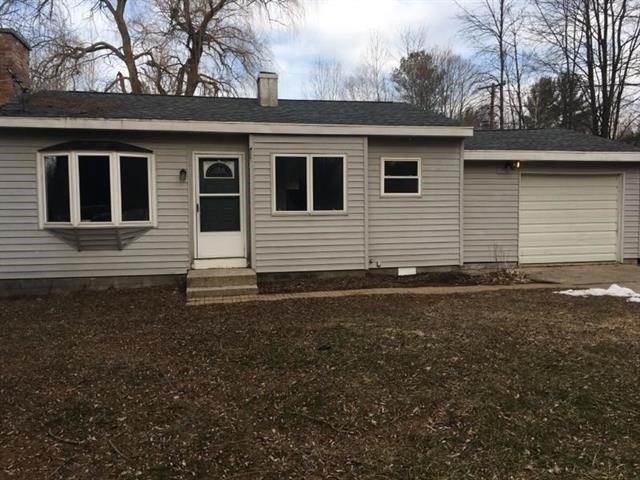 House for sale in Sanford, Michigan