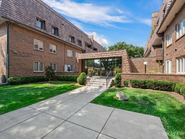 Condo for sale in Aurora, Illinois