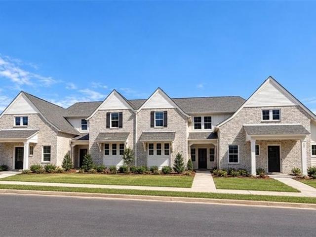Townhouse for sale in Auburn, Alabama