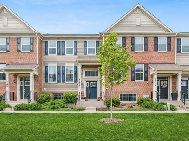 Townhouse for sale in Batavia, Illinois