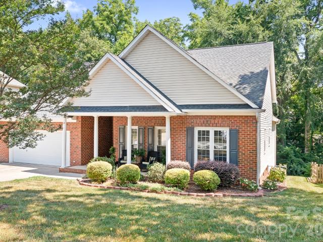 House for sale in Mecklenburg, North Carolina