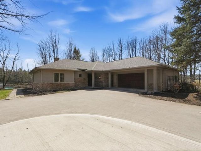 House for sale in Leo, Indiana