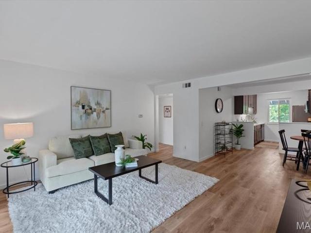 Condo for sale in Lake Saint Louis, Missouri
