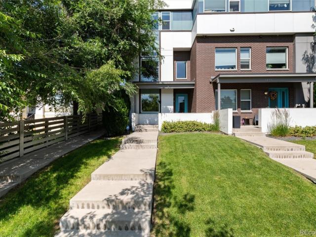 Townhouse for sale in Denver