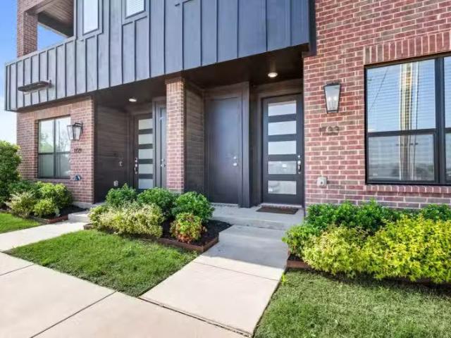 Condo for sale in Fort Worth