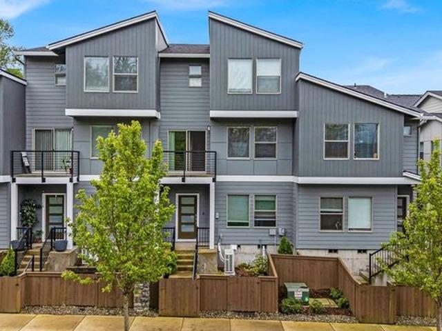 Townhouse for sale in Oregonia