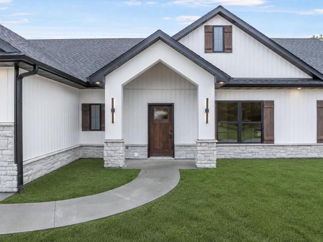 House for sale in Timberlake Estates, Boonville