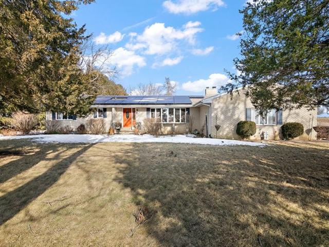 House for sale in Grant Park, Illinois
