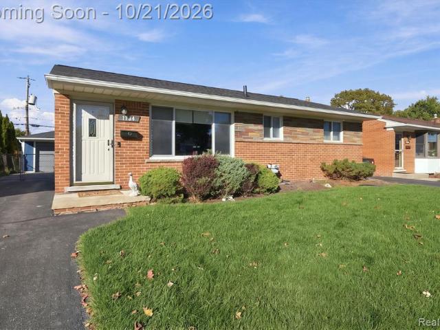 House for sale in Madison Heights, Oakland County