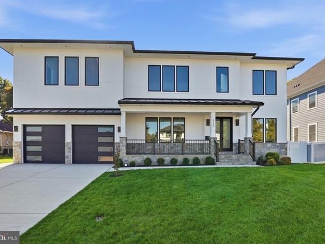 House for sale in Falls Church, Virginia