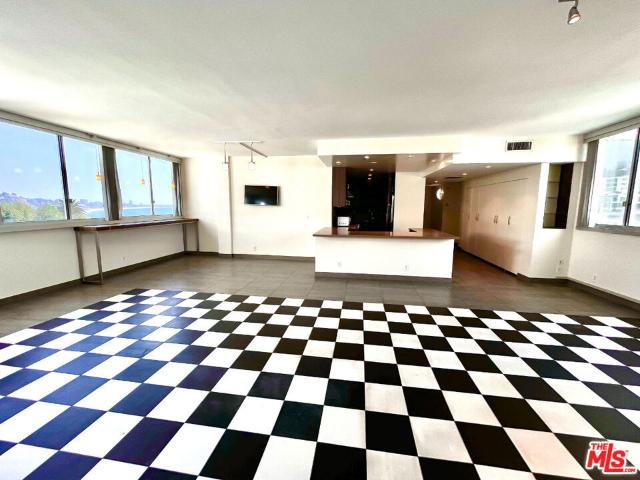 Property for rent in Canoga Park, California